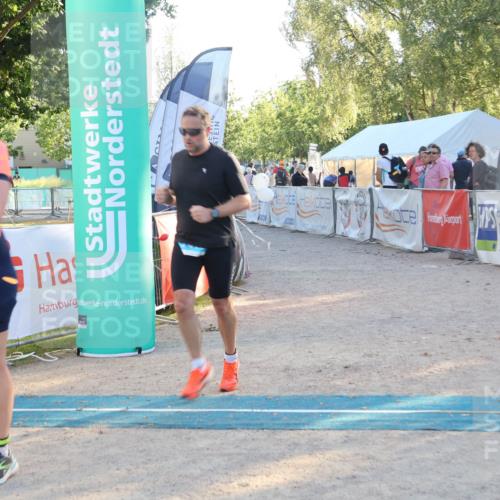 07.09.2025 - 19. Norderstedt Triathlon Luisa Fischer http://msf.ph/oto/8744204 07.09.2025 17:12:10 Ziel 390, 1413 meine-sportfotos.de