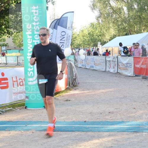 07.09.2025 - 19. Norderstedt Triathlon Luisa Fischer http://msf.ph/oto/8744209 07.09.2025 17:12:11 Ziel 390, 1413 meine-sportfotos.de