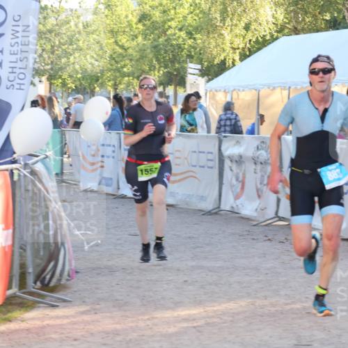 07.09.2025 - 19. Norderstedt Triathlon Luisa Fischer http://msf.ph/oto/8744240 07.09.2025 17:12:40 Ziel 883, 1557 meine-sportfotos.de