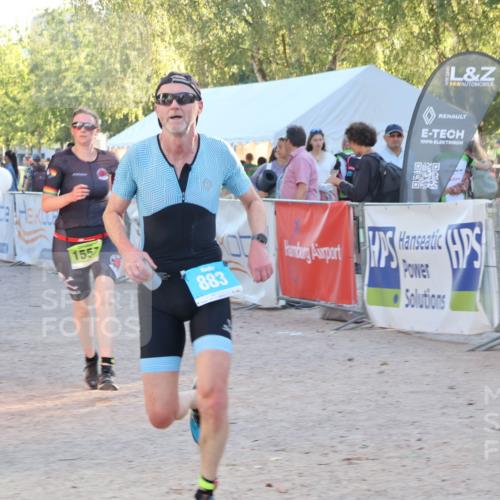 07.09.2025 - 19. Norderstedt Triathlon Luisa Fischer http://msf.ph/oto/8744264 07.09.2025 17:12:41 Ziel 883, 1557 meine-sportfotos.de