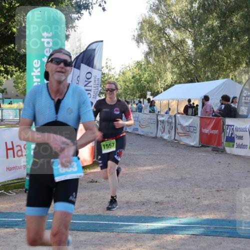 07.09.2025 - 19. Norderstedt Triathlon Luisa Fischer http://msf.ph/oto/8744282 07.09.2025 17:12:43 Ziel 883, 1557 meine-sportfotos.de
