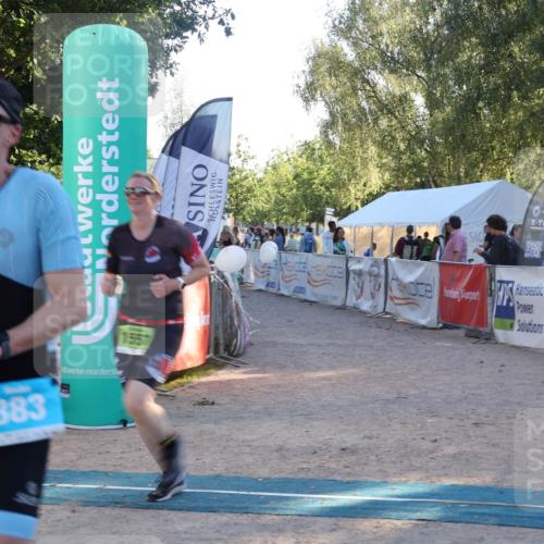 07.09.2025 - 19. Norderstedt Triathlon Luisa Fischer http://msf.ph/oto/8744286 07.09.2025 17:12:43 Ziel 883, 1557 meine-sportfotos.de
