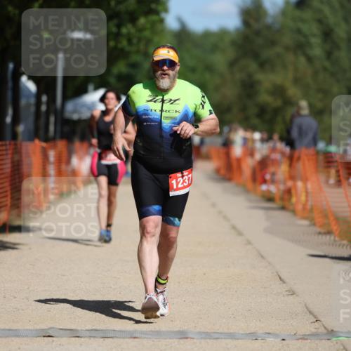 07.09.2025 - 19. Norderstedt Triathlon Michael Strokosch http://msf.ph/oto/8744314 07.09.2025 12:34:14 Laufen 1237, 1333, 1368 meine-sportfotos.de