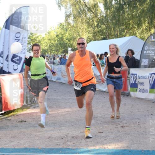 07.09.2025 - 19. Norderstedt Triathlon Luisa Fischer http://msf.ph/oto/8744320 07.09.2025 17:12:49 Ziel 933, 1557 meine-sportfotos.de