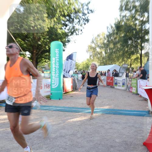 07.09.2025 - 19. Norderstedt Triathlon Luisa Fischer http://msf.ph/oto/8744336 07.09.2025 17:12:50 Ziel 933 meine-sportfotos.de