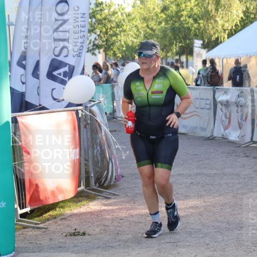 07.09.2025 - 19. Norderstedt Triathlon Luisa Fischer http://msf.ph/oto/8744356 07.09.2025 17:12:54 Ziel 454, 933 meine-sportfotos.de