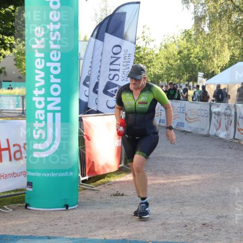 07.09.2025 - 19. Norderstedt Triathlon Luisa Fischer http://msf.ph/oto/8744370 07.09.2025 17:12:55 Ziel 454, 933 meine-sportfotos.de
