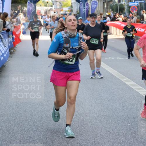 07.09.2025 - BARMER Alsterlauf Strokosch-Dieckow http://msf.ph/oto/8744382 07.09.2025 10:17:46 Ziel 2255, 2286, 2493, 2575, 2821, 3000, 3021, 3052, 3199, 3200, 3724, 3993, 4009, 4293, 4322, 4404, 4802, 4818, 5994, 8119, 8149, 8214, 8326 meine-sportfotos.de