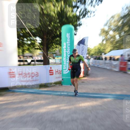 07.09.2025 - 19. Norderstedt Triathlon Luisa Fischer http://msf.ph/oto/8744384 07.09.2025 17:12:56 Ziel 454, 933 meine-sportfotos.de