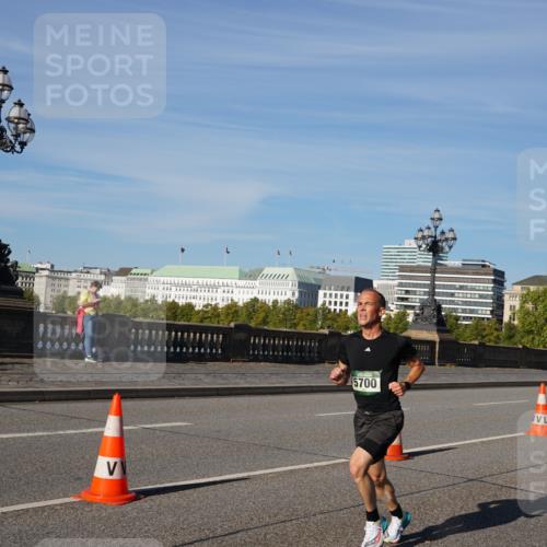 07.09.2025 - BARMER Alsterlauf Yannick Fuchs http://msf.ph/oto/8744390 07.09.2025 09:29:49 Laufen 5700 meine-sportfotos.de