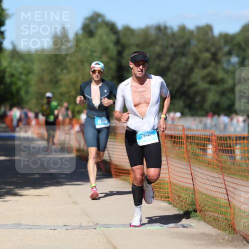 07.09.2025 - 19. Norderstedt Triathlon Michael Strokosch http://msf.ph/oto/8744424 07.09.2025 14:44:43 Laufen 388, 876 meine-sportfotos.de
