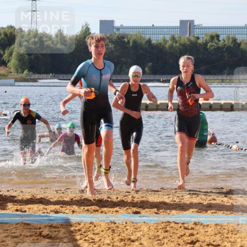 07.09.2025 - 19. Norderstedt Triathlon Luisa Fischer http://msf.ph/oto/8744437 07.09.2025 10:23:12 Schwimmen 58, 64, 93, 96, 119, 125, 133, 669, 682, 685 meine-sportfotos.de