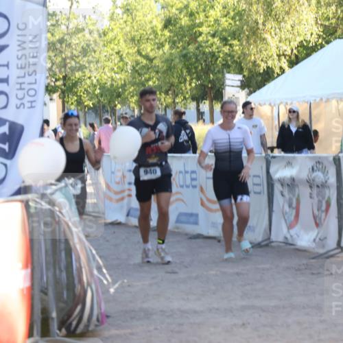 07.09.2025 - 19. Norderstedt Triathlon Luisa Fischer http://msf.ph/oto/8744446 07.09.2025 17:14:16 Ziel  meine-sportfotos.de