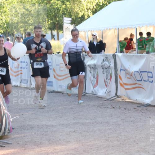 07.09.2025 - 19. Norderstedt Triathlon Luisa Fischer http://msf.ph/oto/8744450 07.09.2025 17:14:16 Ziel  meine-sportfotos.de