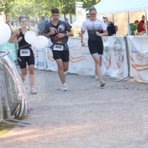 07.09.2025 - 19. Norderstedt Triathlon Luisa Fischer http://msf.ph/oto/8744455 07.09.2025 17:14:16 Ziel  meine-sportfotos.de