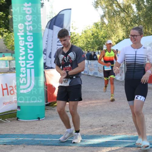 07.09.2025 - 19. Norderstedt Triathlon Luisa Fischer http://msf.ph/oto/8744542 07.09.2025 17:14:22 Ziel 940, 1435 meine-sportfotos.de