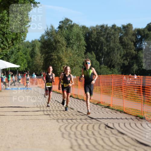 07.09.2025 - 19. Norderstedt Triathlon Michael Strokosch http://msf.ph/oto/8744577 07.09.2025 09:42:33 Laufen 557, 594, 595, 600 meine-sportfotos.de