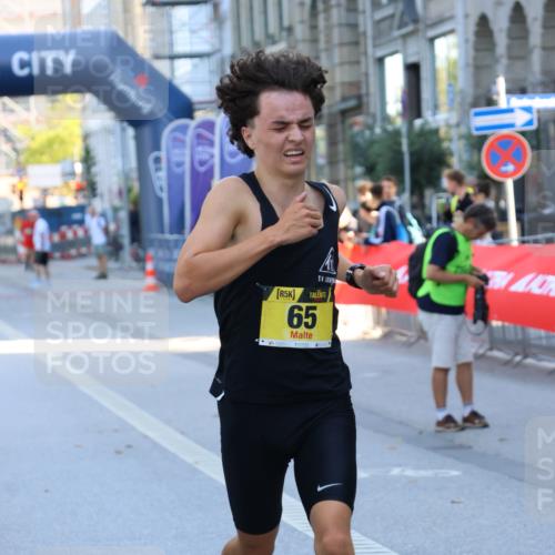 07.09.2025 - BARMER Alsterlauf Strokosch-Dieckow http://msf.ph/oto/8744585 07.09.2025 11:16:11 Ziel  meine-sportfotos.de