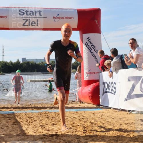 07.09.2025 - 19. Norderstedt Triathlon Luisa Fischer http://msf.ph/oto/8744590 07.09.2025 10:23:17 Schwimmen 64, 74, 96, 119, 125, 133, 668, 669, 682, 685 meine-sportfotos.de