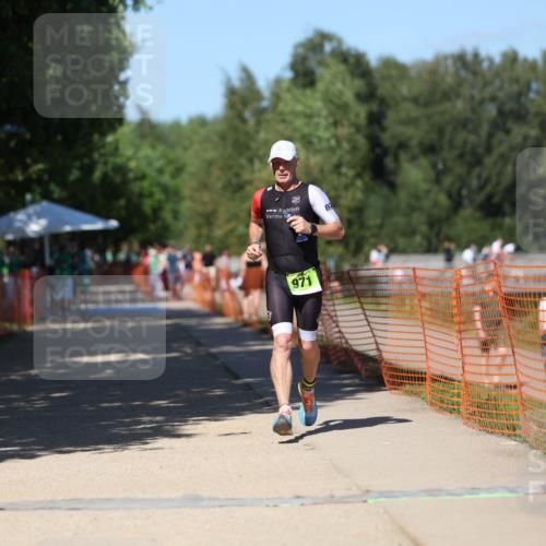 07.09.2025 - 19. Norderstedt Triathlon Michael Strokosch http://msf.ph/oto/8744649 07.09.2025 14:45:17 Laufen 971 meine-sportfotos.de