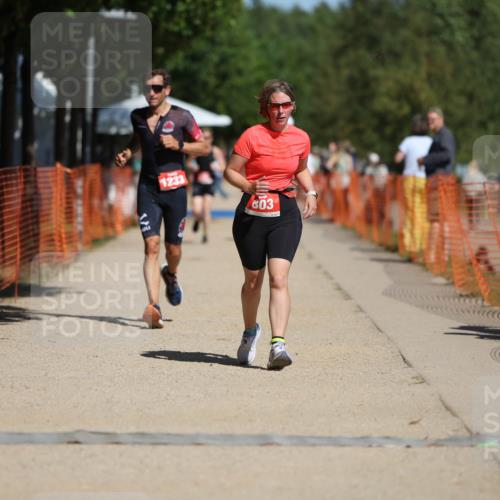 07.09.2025 - 19. Norderstedt Triathlon Michael Strokosch http://msf.ph/oto/8744651 07.09.2025 12:34:32 Laufen 696, 803, 1213, 1233 meine-sportfotos.de