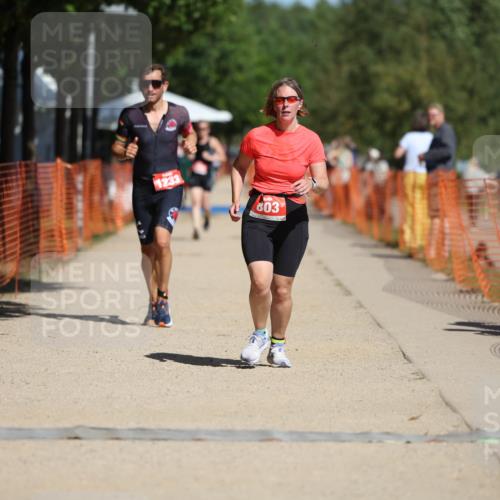 07.09.2025 - 19. Norderstedt Triathlon Michael Strokosch http://msf.ph/oto/8744660 07.09.2025 12:34:32 Laufen 696, 803, 1213, 1233 meine-sportfotos.de