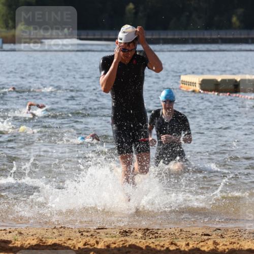 07.09.2025 - 19. Norderstedt Triathlon Luisa Fischer http://msf.ph/oto/8744676 07.09.2025 10:23:26 Schwimmen 74, 96, 125, 133, 637, 651, 668, 682, 689 meine-sportfotos.de