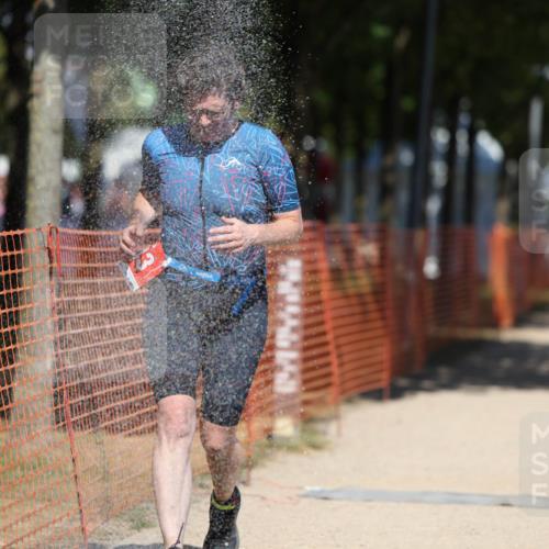 07.09.2025 - 19. Norderstedt Triathlon Michael Strokosch http://msf.ph/oto/8744684 07.09.2025 13:10:14 Laufen 243, 309, 345, 766 meine-sportfotos.de