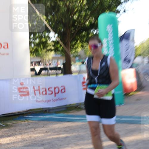 07.09.2025 - 19. Norderstedt Triathlon Luisa Fischer http://msf.ph/oto/8744699 07.09.2025 17:15:09 Ziel 461 meine-sportfotos.de