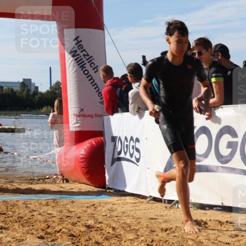 07.09.2025 - 19. Norderstedt Triathlon Luisa Fischer http://msf.ph/oto/8744774 07.09.2025 10:23:30 Schwimmen 74, 637, 651, 668, 678, 689 meine-sportfotos.de