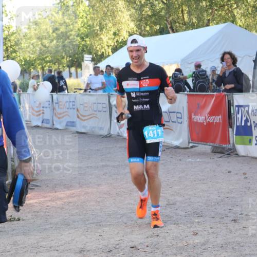 07.09.2025 - 19. Norderstedt Triathlon Luisa Fischer http://msf.ph/oto/8744781 07.09.2025 17:15:24 Ziel 1417 meine-sportfotos.de