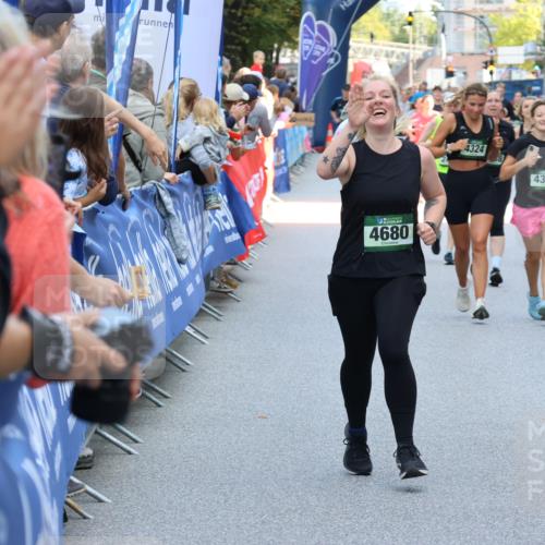 07.09.2025 - BARMER Alsterlauf Strokosch-Dieckow http://msf.ph/oto/8744867 07.09.2025 10:17:28 Ziel 2286, 2466, 2821, 2901, 3194, 3435, 3723, 3731, 3862, 3881, 4019, 4025, 4130, 4200, 4270, 5033, 5168, 5305, 5464, 5465, 5946 meine-sportfotos.de