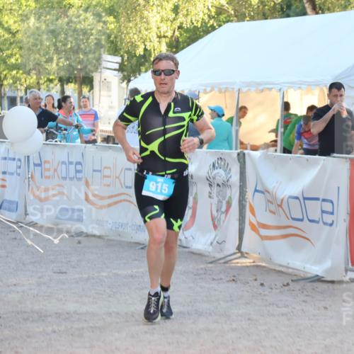 07.09.2025 - 19. Norderstedt Triathlon Luisa Fischer http://msf.ph/oto/8744879 07.09.2025 17:15:55 Ziel 878, 915 meine-sportfotos.de