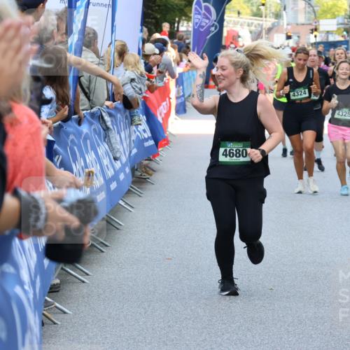 07.09.2025 - BARMER Alsterlauf Strokosch-Dieckow http://msf.ph/oto/8744928 07.09.2025 10:17:28 Ziel 2286, 2466, 2821, 2901, 3194, 3435, 3723, 3731, 3862, 3881, 4019, 4025, 4130, 4200, 4270, 5033, 5168, 5305, 5464, 5465, 5946 meine-sportfotos.de