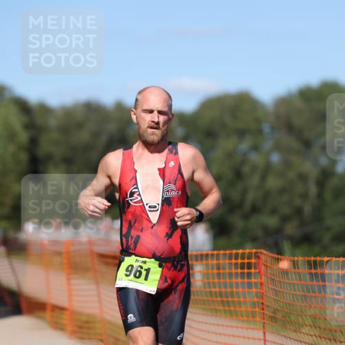 07.09.2025 - 19. Norderstedt Triathlon Michael Strokosch http://msf.ph/oto/8744930 07.09.2025 14:45:51 Laufen 961 meine-sportfotos.de