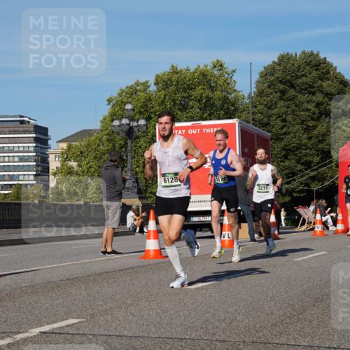 07.09.2025 - BARMER Alsterlauf Yannick Fuchs http://msf.ph/oto/8744935 07.09.2025 09:30:22 Laufen 6128, 1, 3271, 8221, 8077 meine-sportfotos.de