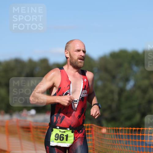 07.09.2025 - 19. Norderstedt Triathlon Michael Strokosch http://msf.ph/oto/8744938 07.09.2025 14:45:52 Laufen 961 meine-sportfotos.de