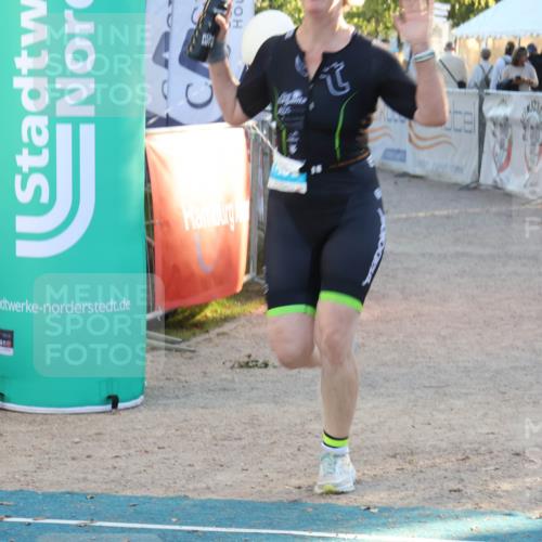 07.09.2025 - 19. Norderstedt Triathlon Luisa Fischer http://msf.ph/oto/8744957 07.09.2025 17:16:18 Ziel 1450 meine-sportfotos.de