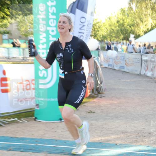 07.09.2025 - 19. Norderstedt Triathlon Luisa Fischer http://msf.ph/oto/8744961 07.09.2025 17:16:18 Ziel 1450 meine-sportfotos.de