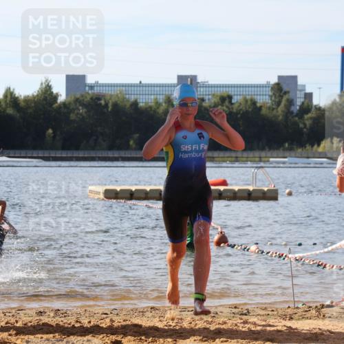 07.09.2025 - 19. Norderstedt Triathlon Luisa Fischer http://msf.ph/oto/8744971 07.09.2025 10:23:39 Schwimmen 57, 76, 107, 637, 651, 661, 678, 689 meine-sportfotos.de