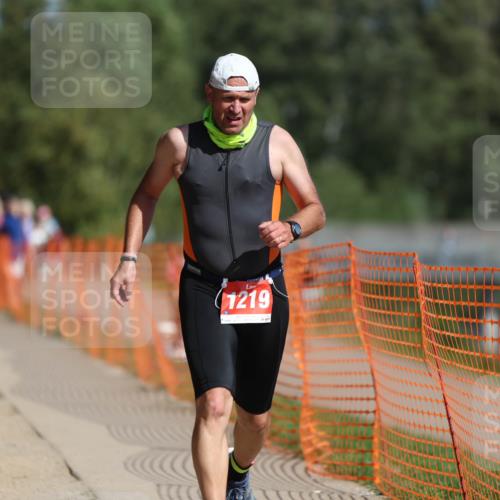 07.09.2025 - 19. Norderstedt Triathlon Michael Strokosch http://msf.ph/oto/8744972 07.09.2025 11:58:01 Laufen 276, 1211, 1219 meine-sportfotos.de