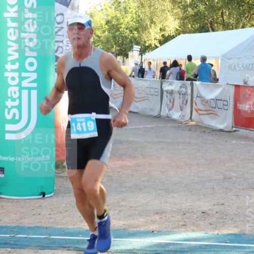 07.09.2025 - 19. Norderstedt Triathlon Luisa Fischer http://msf.ph/oto/8745004 07.09.2025 17:16:37 Ziel 1419 meine-sportfotos.de