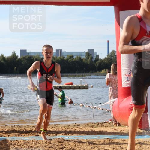 07.09.2025 - 19. Norderstedt Triathlon Luisa Fischer http://msf.ph/oto/8745016 07.09.2025 10:23:42 Schwimmen 57, 76, 107, 637, 643, 661, 678, 689 meine-sportfotos.de