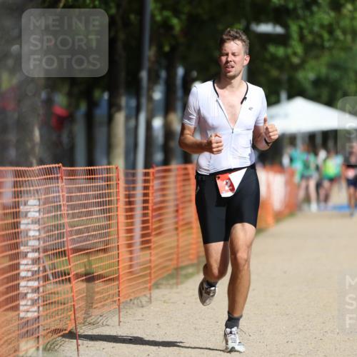 07.09.2025 - 19. Norderstedt Triathlon Michael Strokosch http://msf.ph/oto/8745020 07.09.2025 11:58:03 Laufen 276, 1219 meine-sportfotos.de