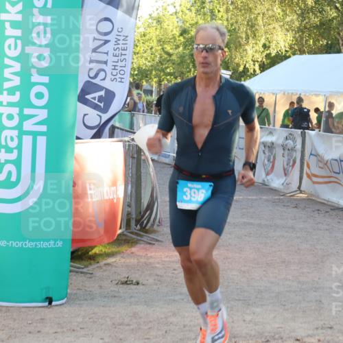 07.09.2025 - 19. Norderstedt Triathlon Luisa Fischer http://msf.ph/oto/8745057 07.09.2025 17:16:49 Ziel 396 meine-sportfotos.de