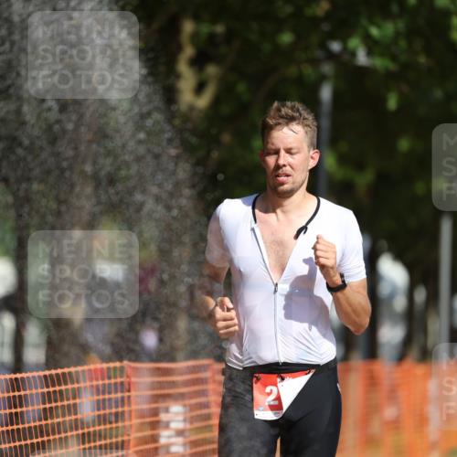 07.09.2025 - 19. Norderstedt Triathlon Michael Strokosch http://msf.ph/oto/8745069 07.09.2025 11:58:05 Laufen 276, 1219 meine-sportfotos.de