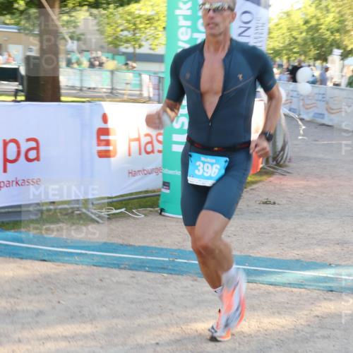 07.09.2025 - 19. Norderstedt Triathlon Luisa Fischer http://msf.ph/oto/8745070 07.09.2025 17:16:50 Ziel 396 meine-sportfotos.de