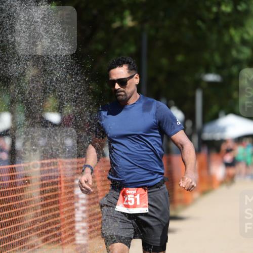 07.09.2025 - 19. Norderstedt Triathlon Michael Strokosch http://msf.ph/oto/8745072 07.09.2025 12:35:12 Laufen 251, 838, 1286 meine-sportfotos.de