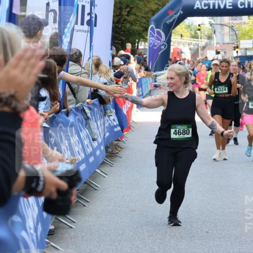 07.09.2025 - BARMER Alsterlauf Strokosch-Dieckow http://msf.ph/oto/8745073 07.09.2025 10:17:28 Ziel 2286, 2466, 2821, 2901, 3194, 3435, 3723, 3731, 3862, 3881, 4019, 4025, 4130, 4200, 4270, 5033, 5168, 5305, 5464, 5465, 5946 meine-sportfotos.de