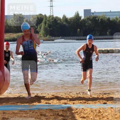 07.09.2025 - 19. Norderstedt Triathlon Luisa Fischer http://msf.ph/oto/8745085 07.09.2025 10:23:50 Schwimmen 57, 70, 89, 107, 114, 643, 661 meine-sportfotos.de